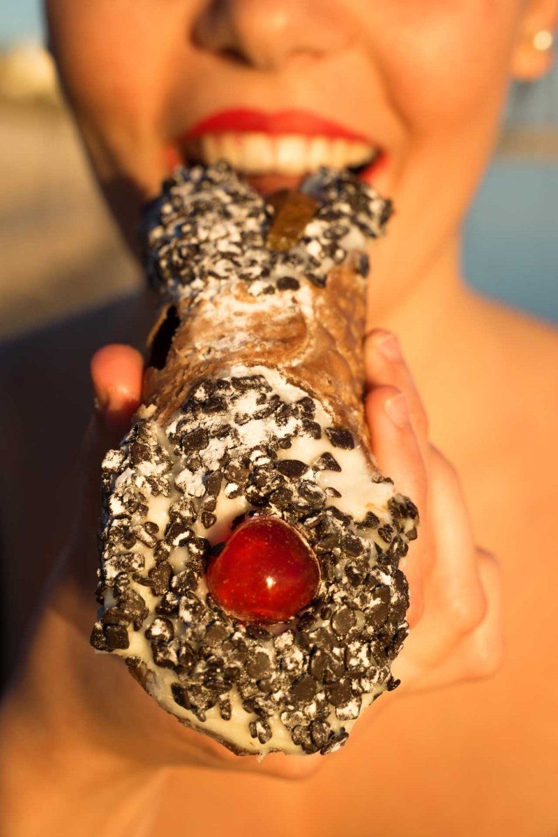 Kit 10 cannoli siciliani-prodotto con spedizione gratuita