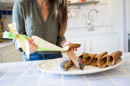 Kit 10 cannoli siciliani-prodotto con spedizione gratuita